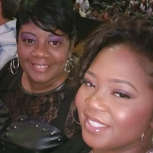 Meet your Posher, Lezell